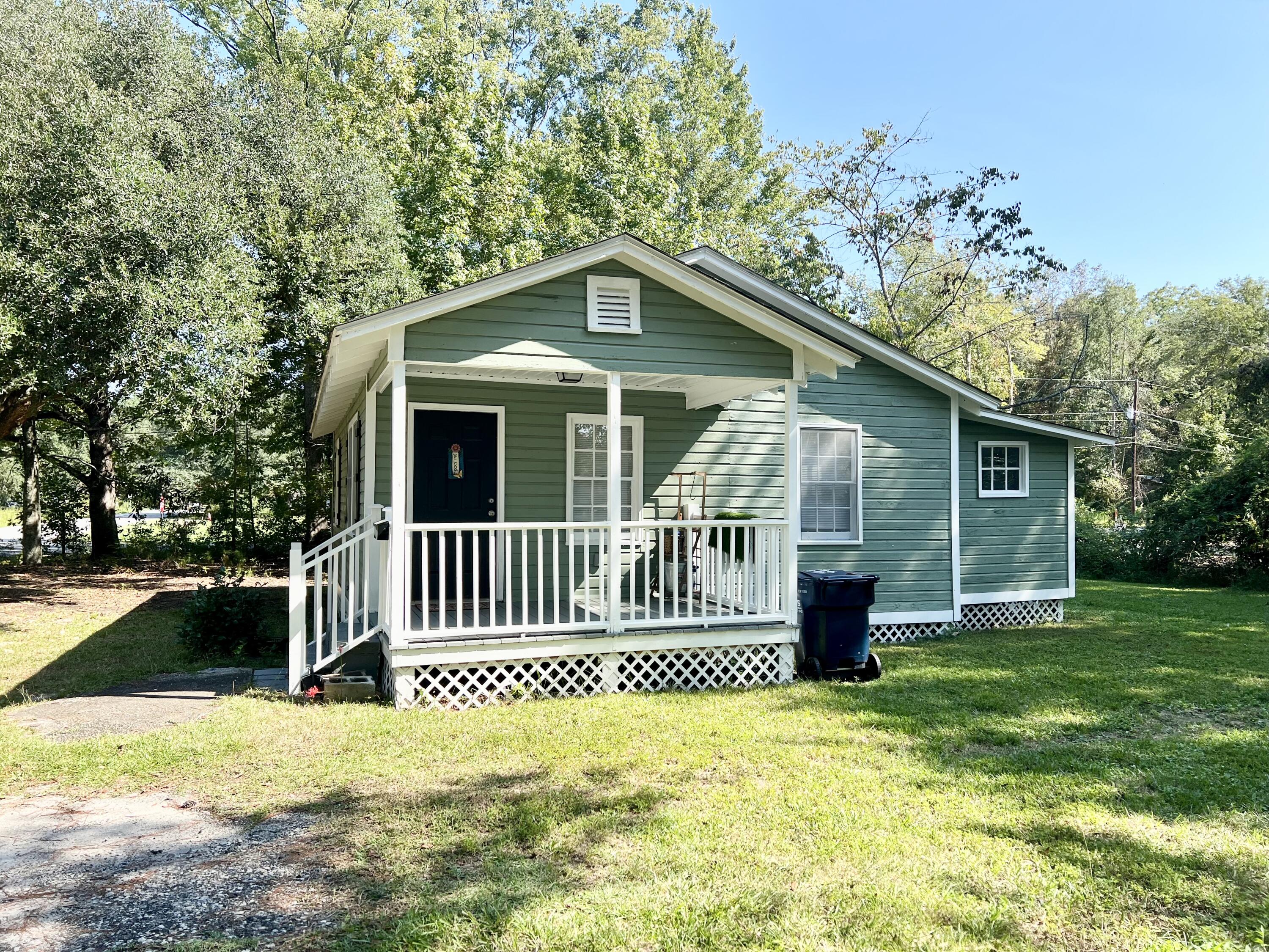 218 Live Oak Street