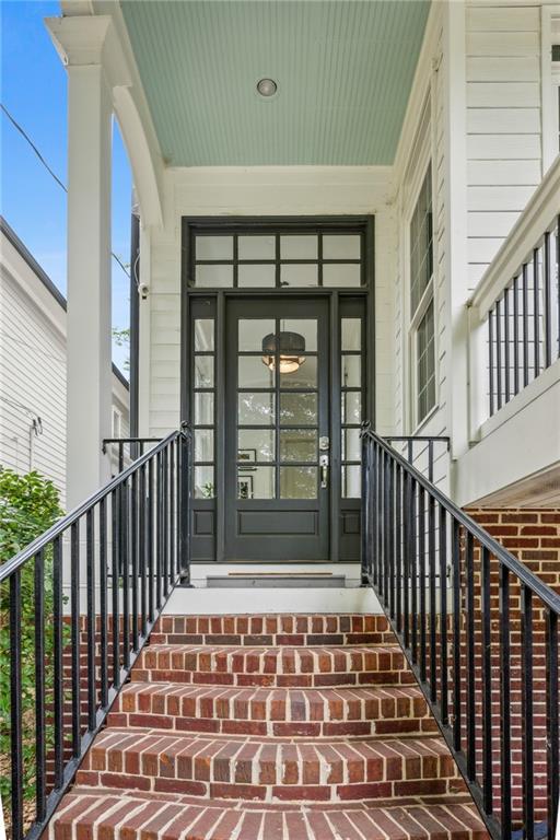 688 Connally Street SE