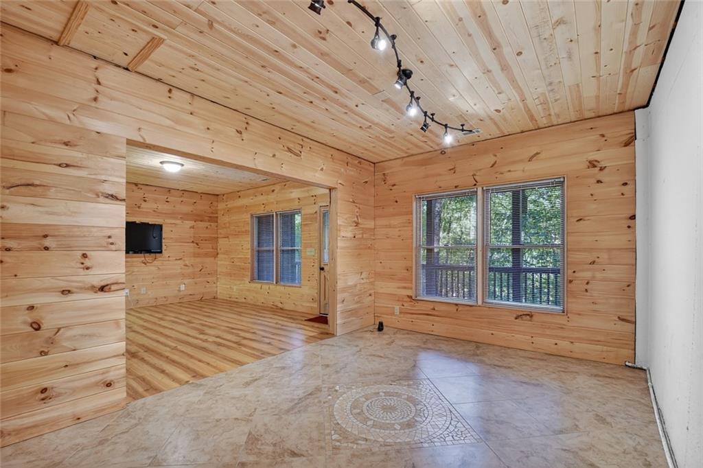 28 Mountain View Road