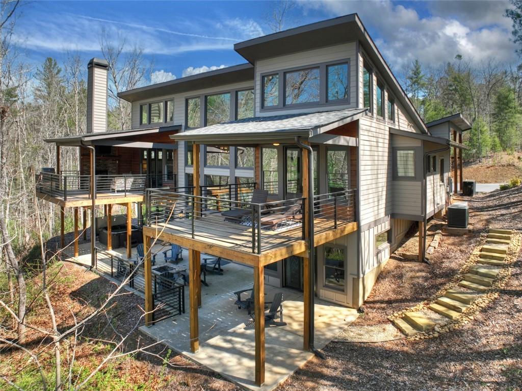 466 E Watersong Bluff