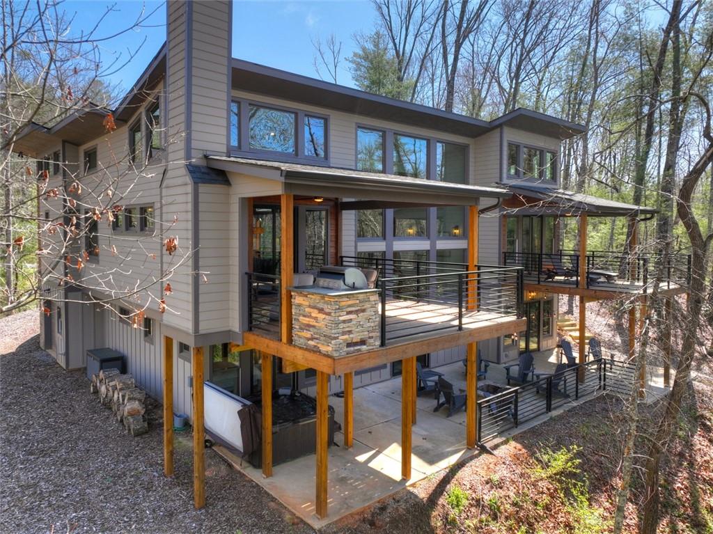 466 E Watersong Bluff