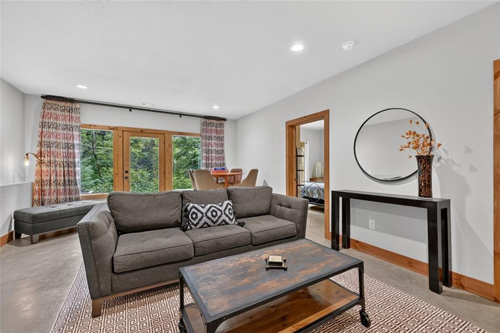 232 Ridge Oaks Way