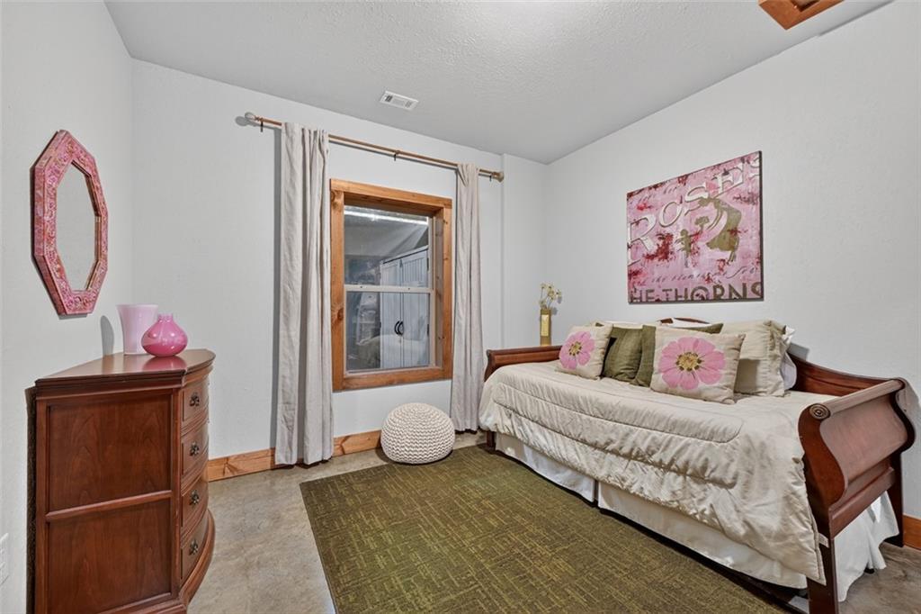 232 Ridge Oaks Way