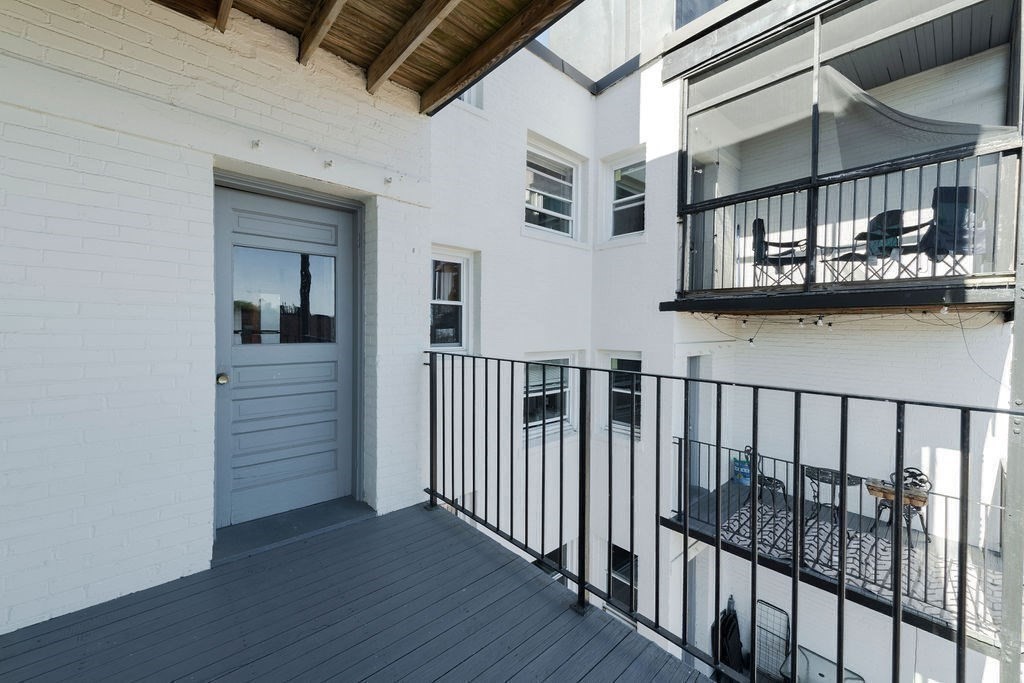 1504 Commonwealth # 6G