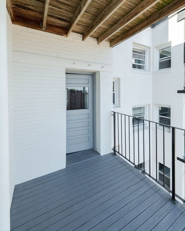 1504 Commonwealth # 6G