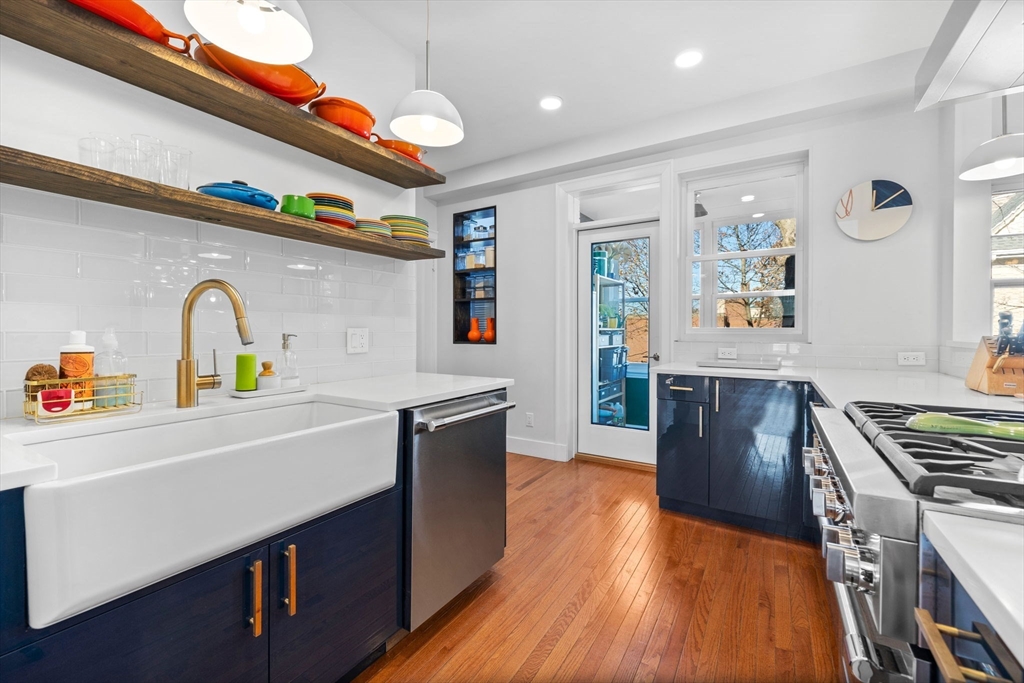 325 Tappan Street # 4