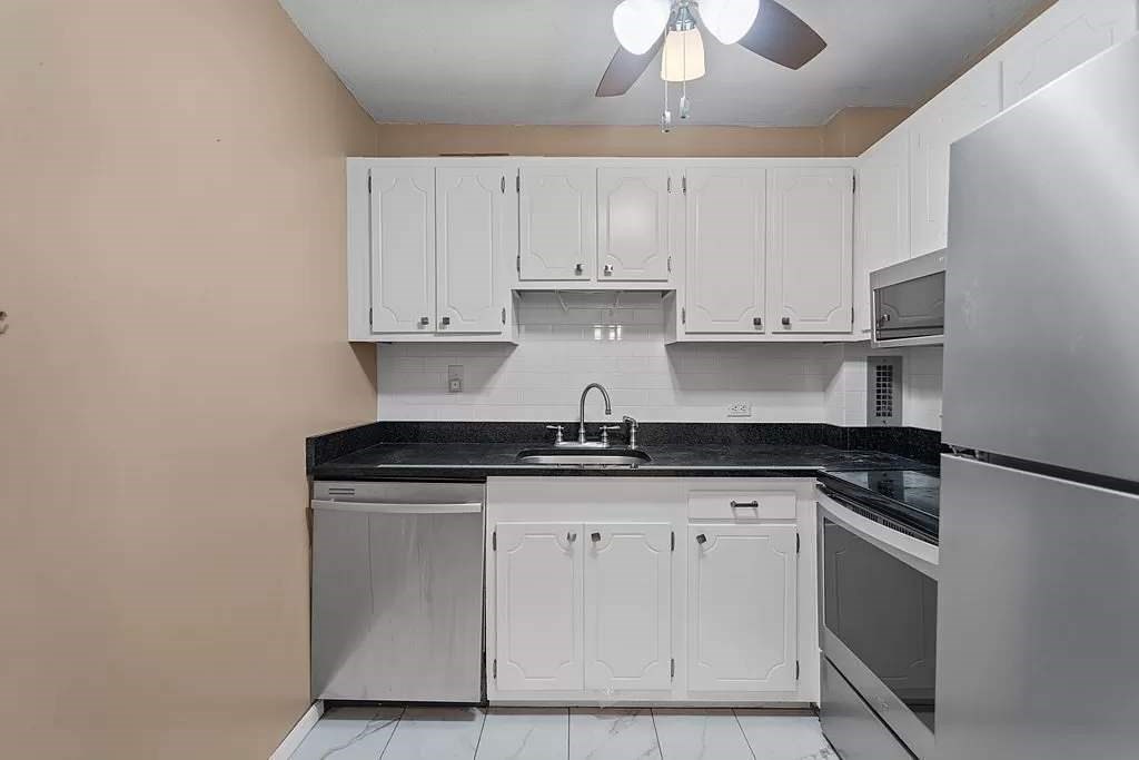 19 Winchester St # 207