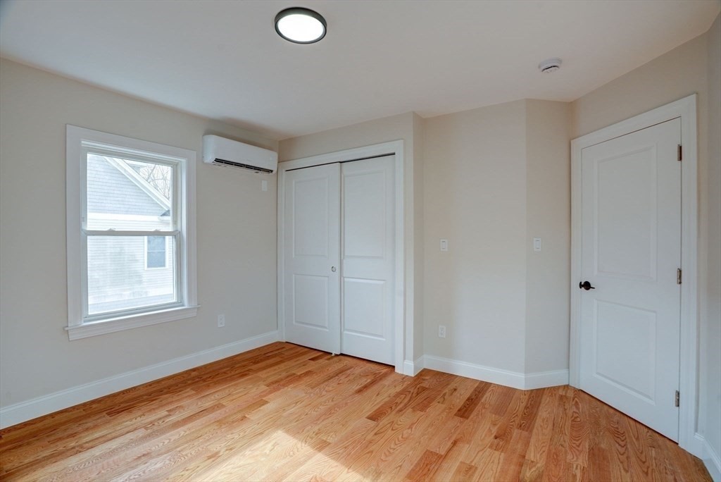 28 Williams St