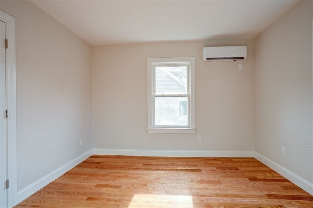 28 Williams St
