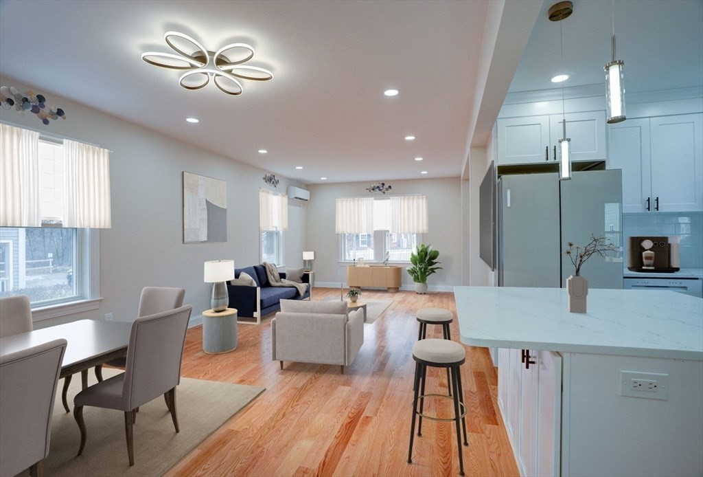 28 Williams St