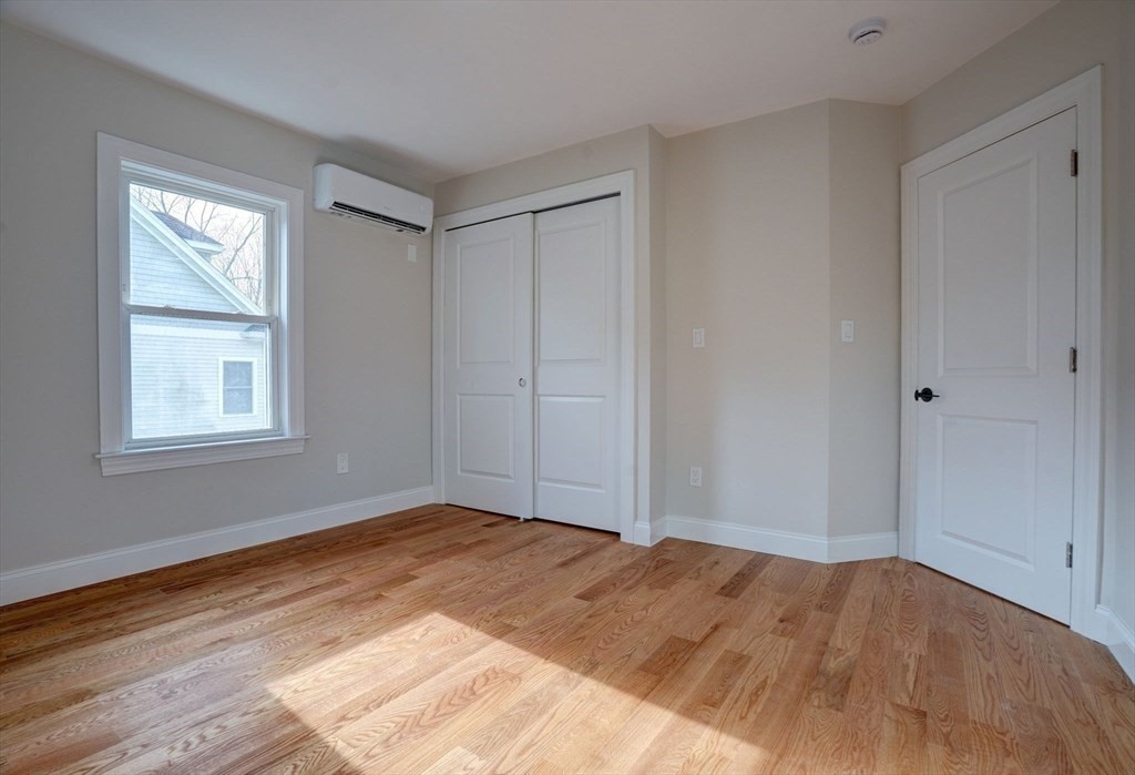 28 Williams St