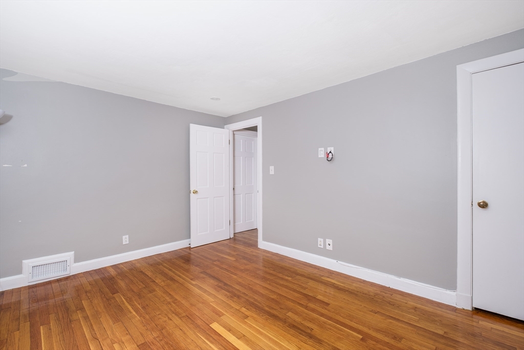290 Winchester St