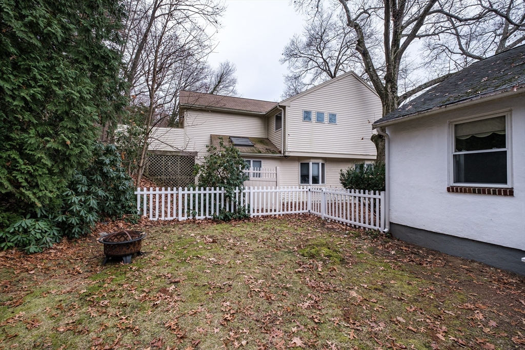 290 Winchester St