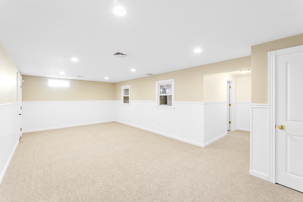 131 Westmoor