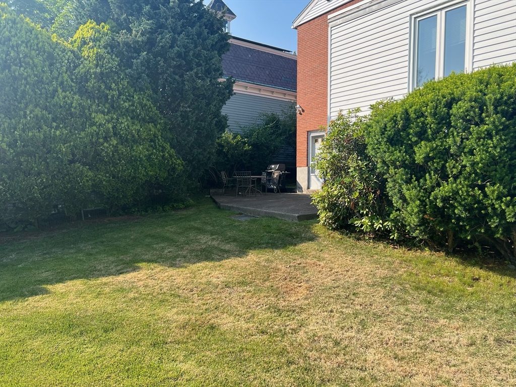 15 Glazer Rd # 15