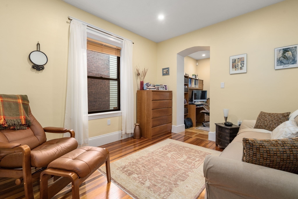 49 Winchester St # 2