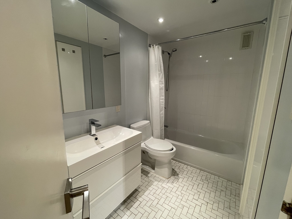 50 Longwood Ave # 319