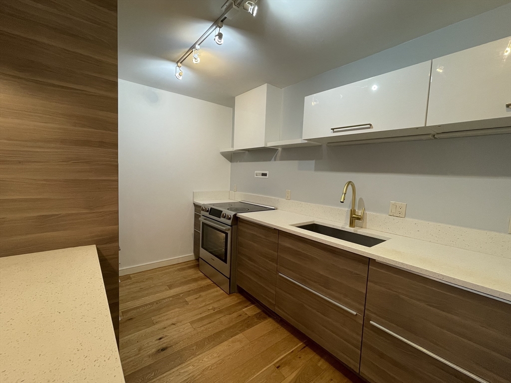 50 Longwood Ave # 319