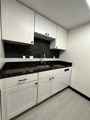 108 Gainsborough St # 4W