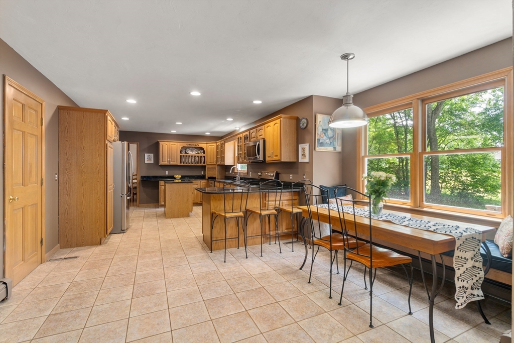 6 Nicholas Dr