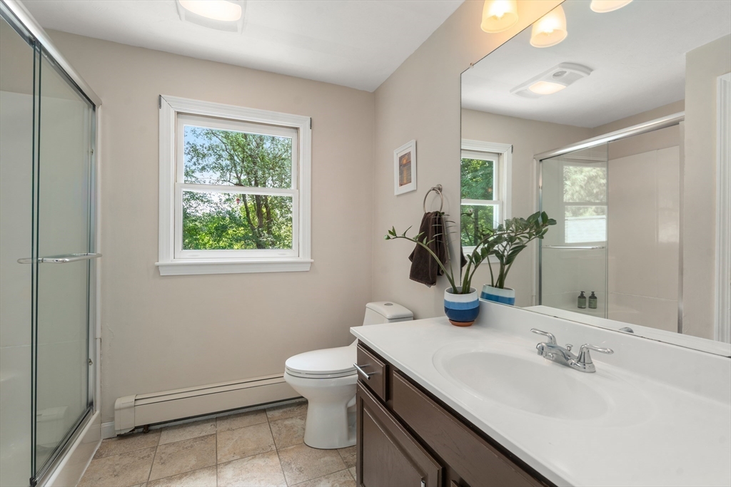 6 Nicholas Dr