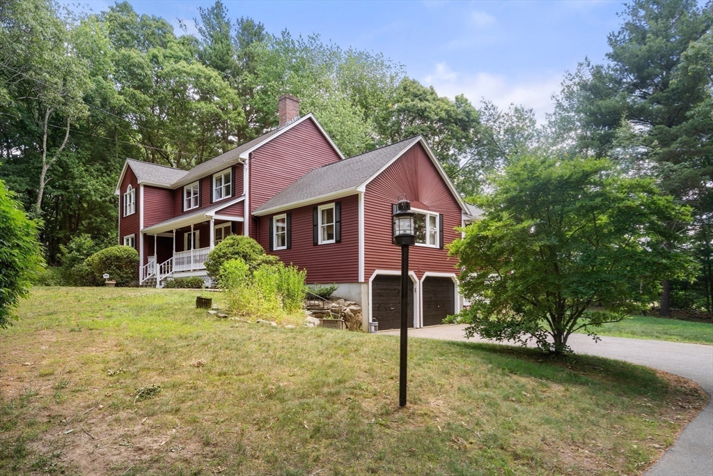 6 Nicholas Dr