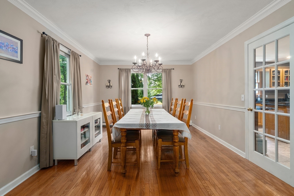6 Nicholas Dr