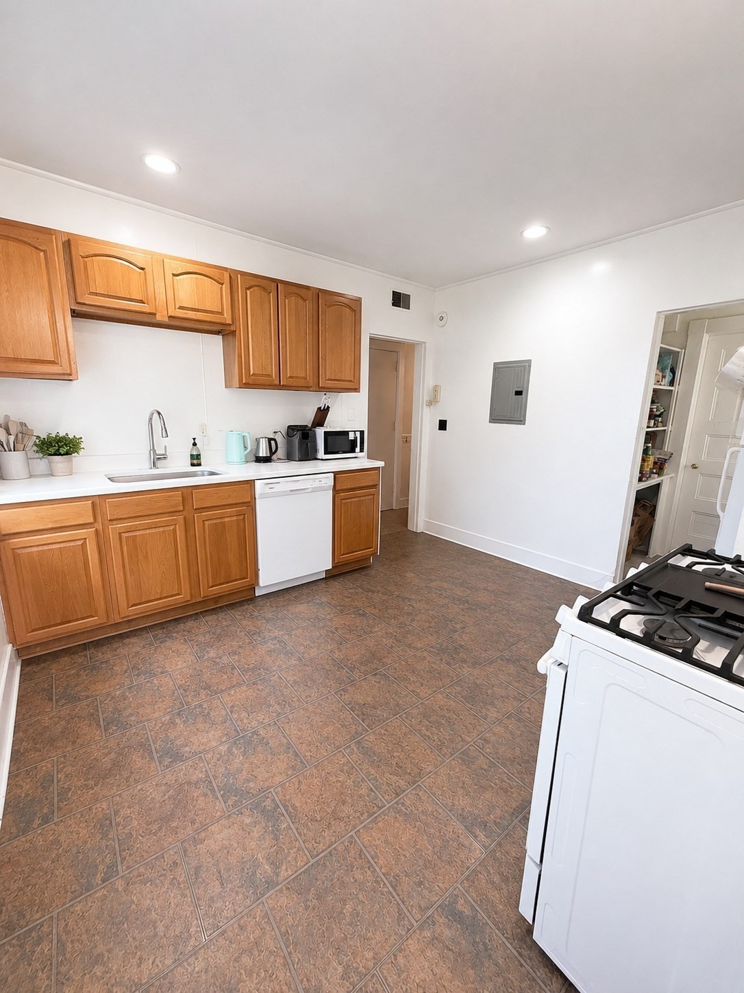 83 Francis St # 5