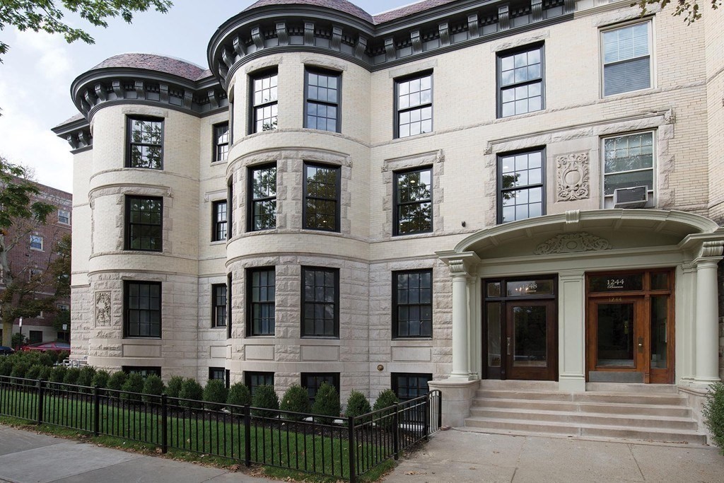 1248 Beacon St # 2