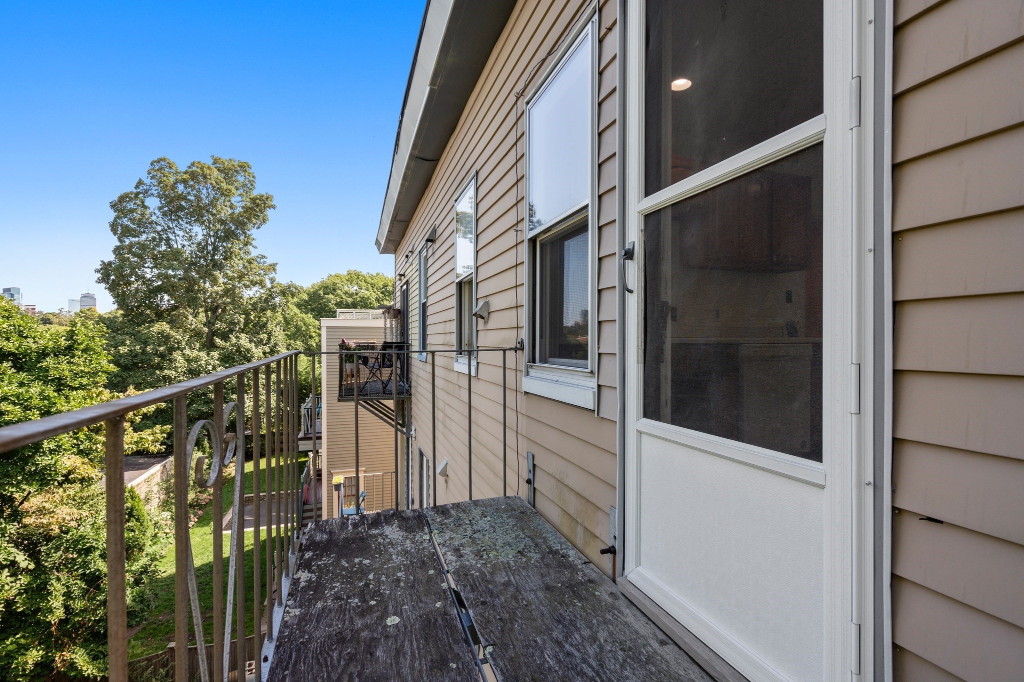 83 Francis St # 5
