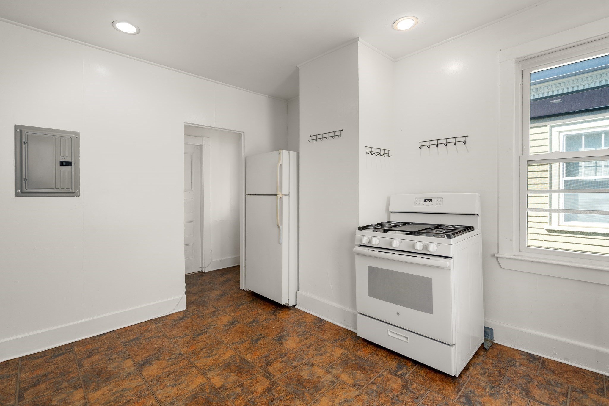 83 Francis St # 5