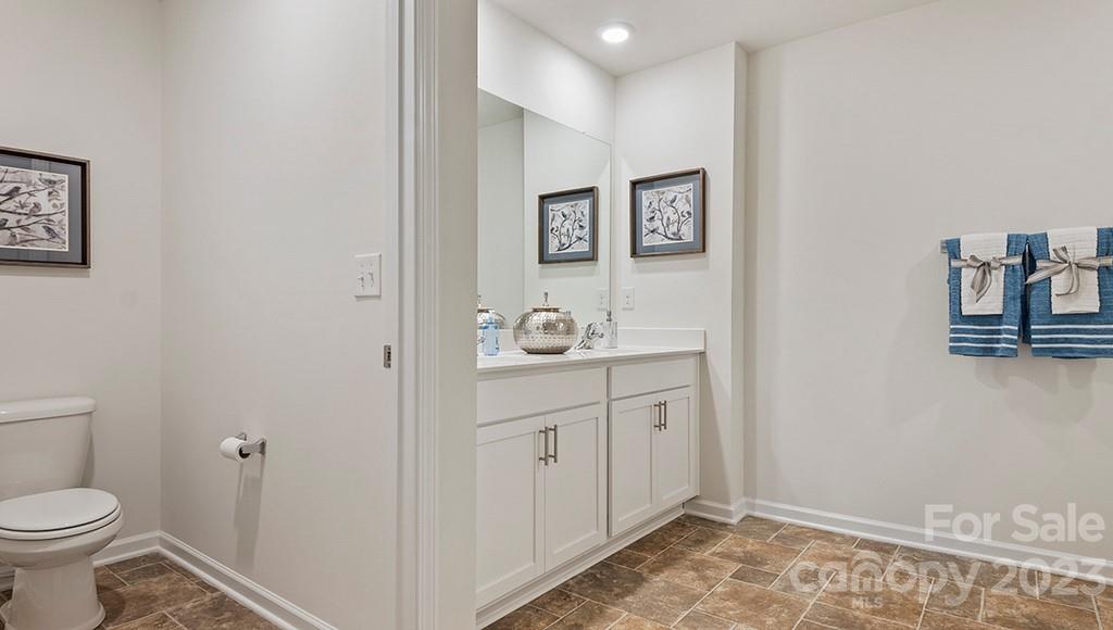 2212 Lilium Drive