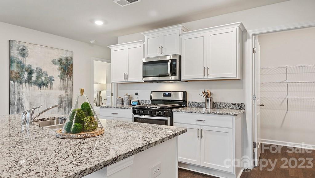 2212 Lilium Drive