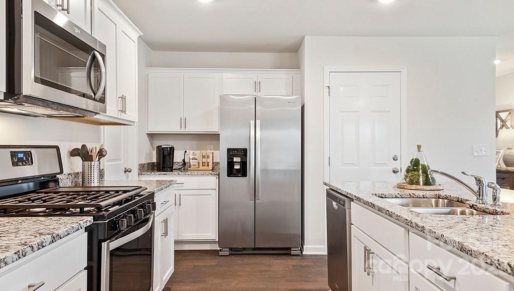 2212 Lilium Drive