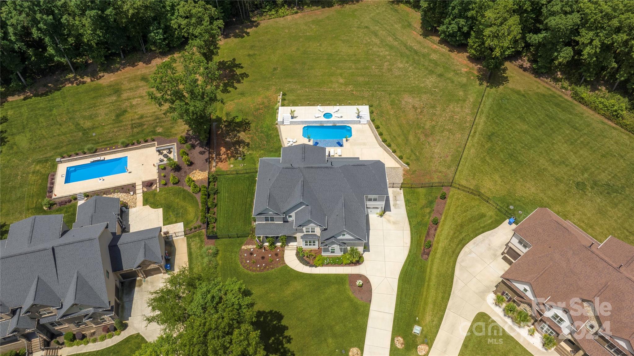121 Leeward Shoals Lane