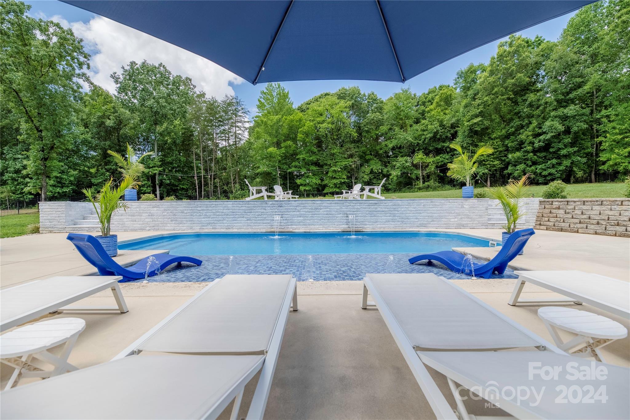 121 Leeward Shoals Lane