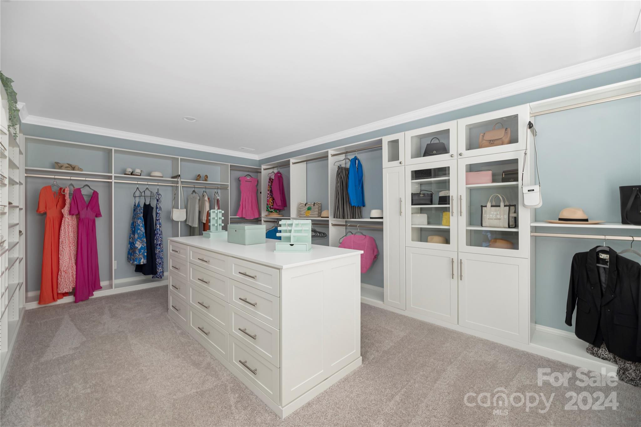 121 Leeward Shoals Lane