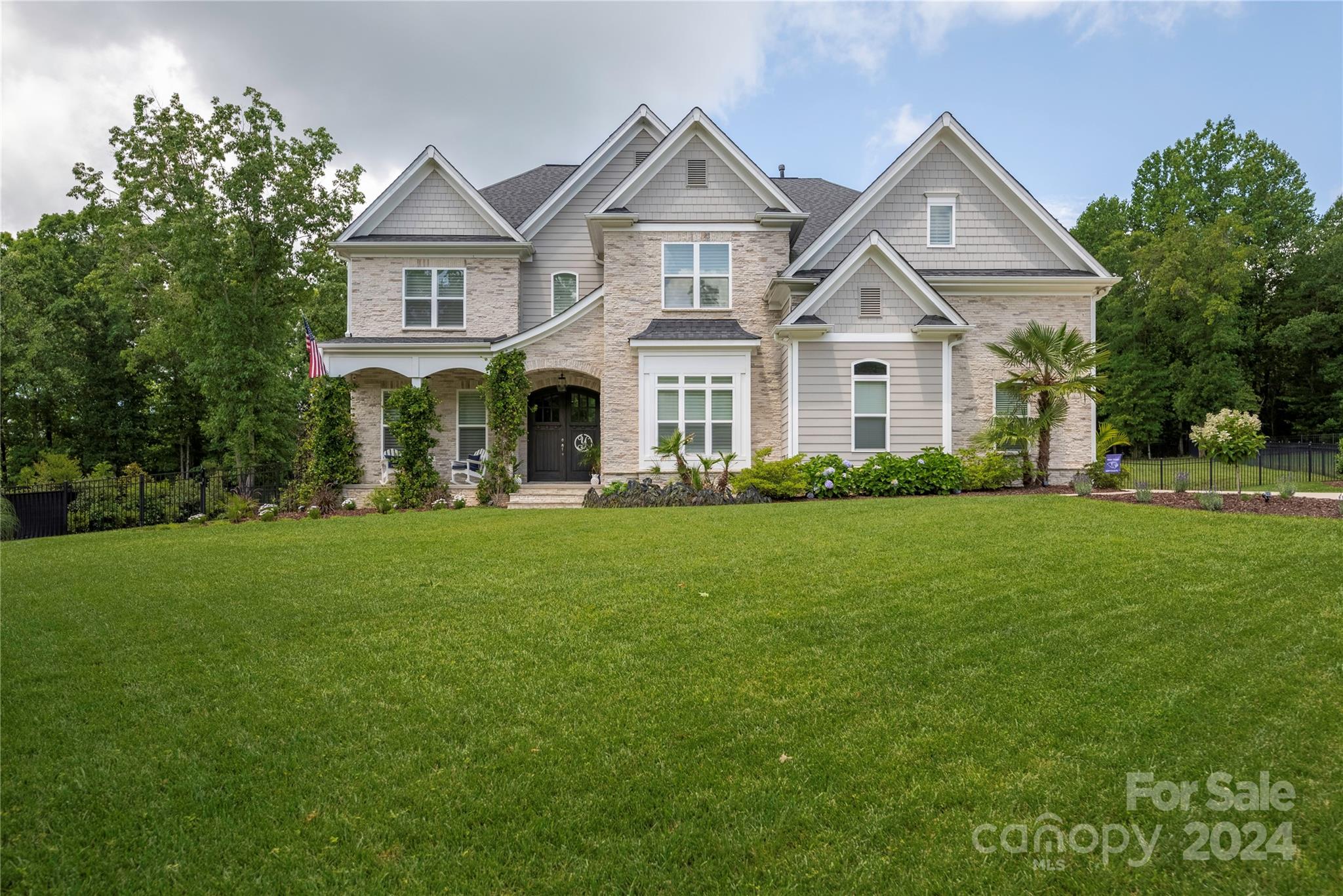 121 Leeward Shoals Lane