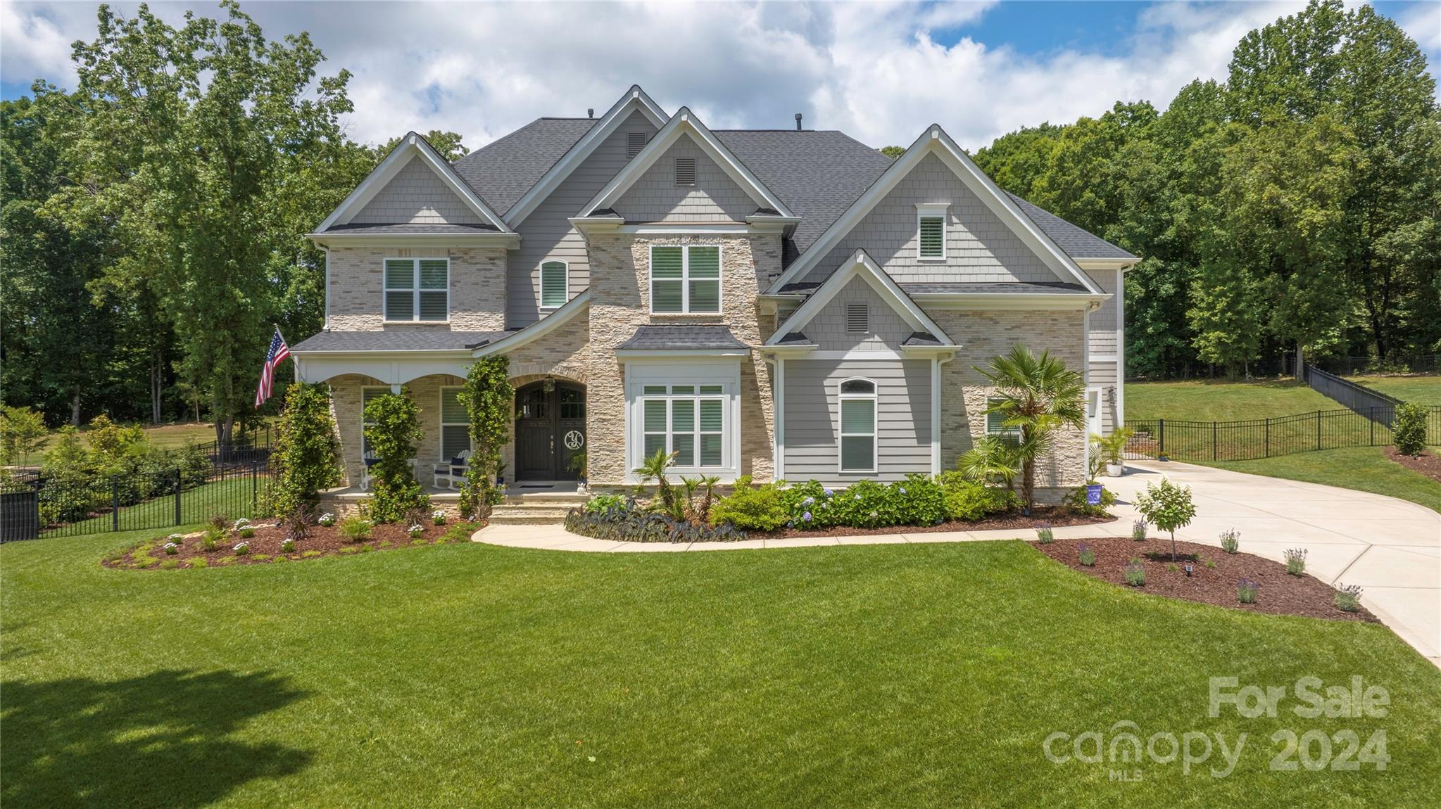 121 Leeward Shoals Lane