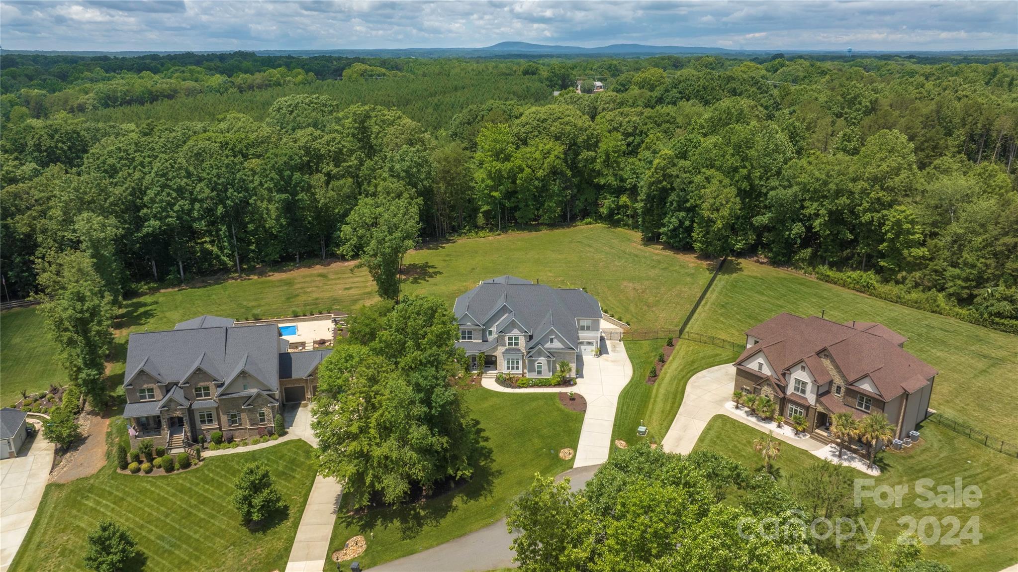 121 Leeward Shoals Lane