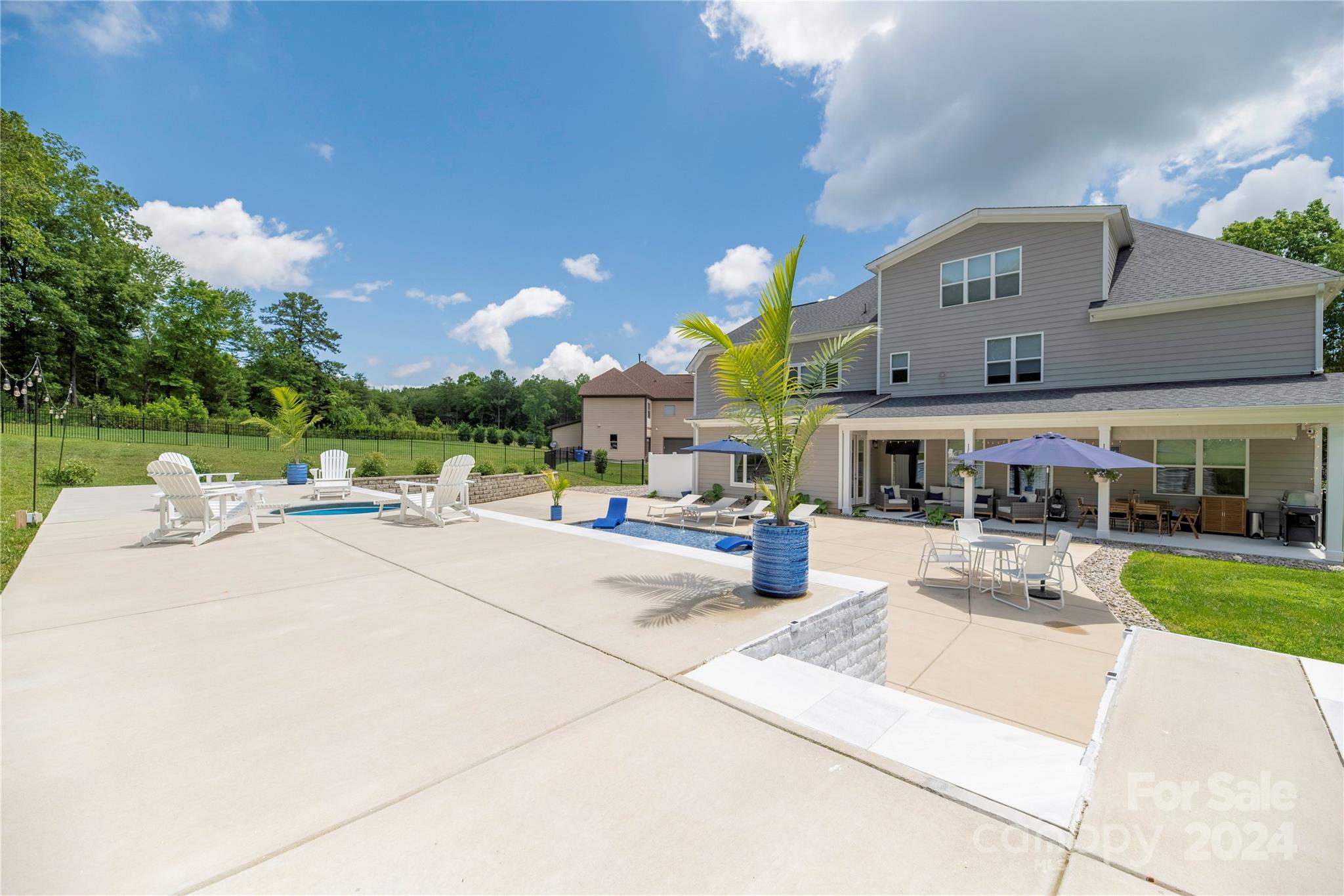 121 Leeward Shoals Lane