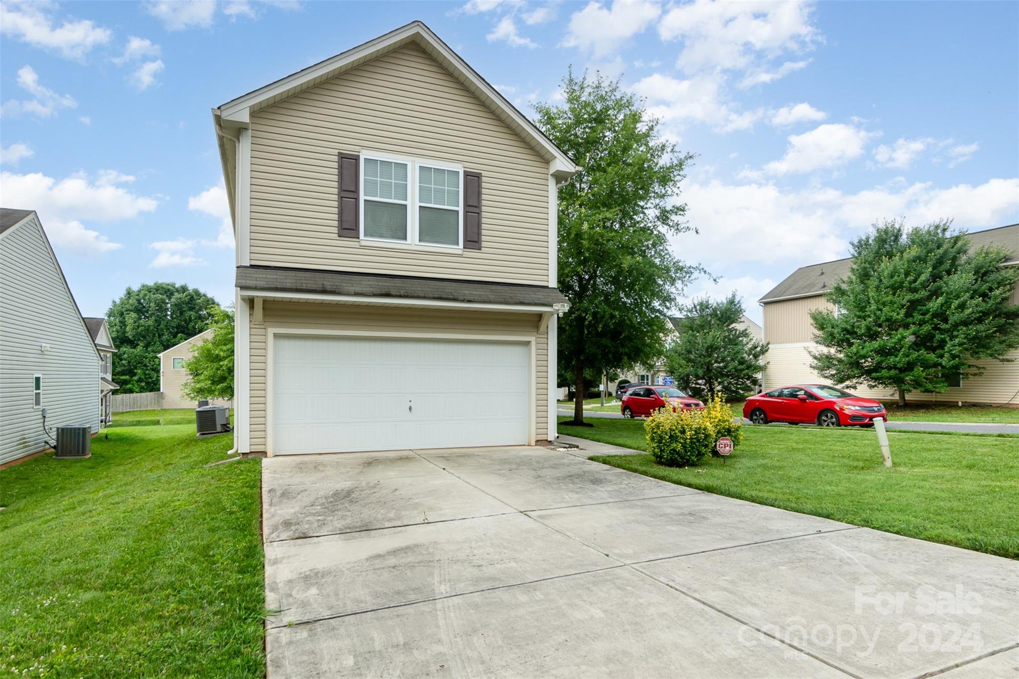 9102 Sharpes Circle