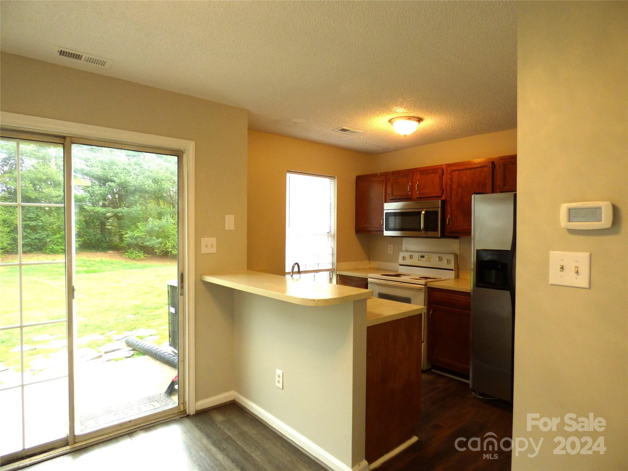 6141 Windsor Gate Lane