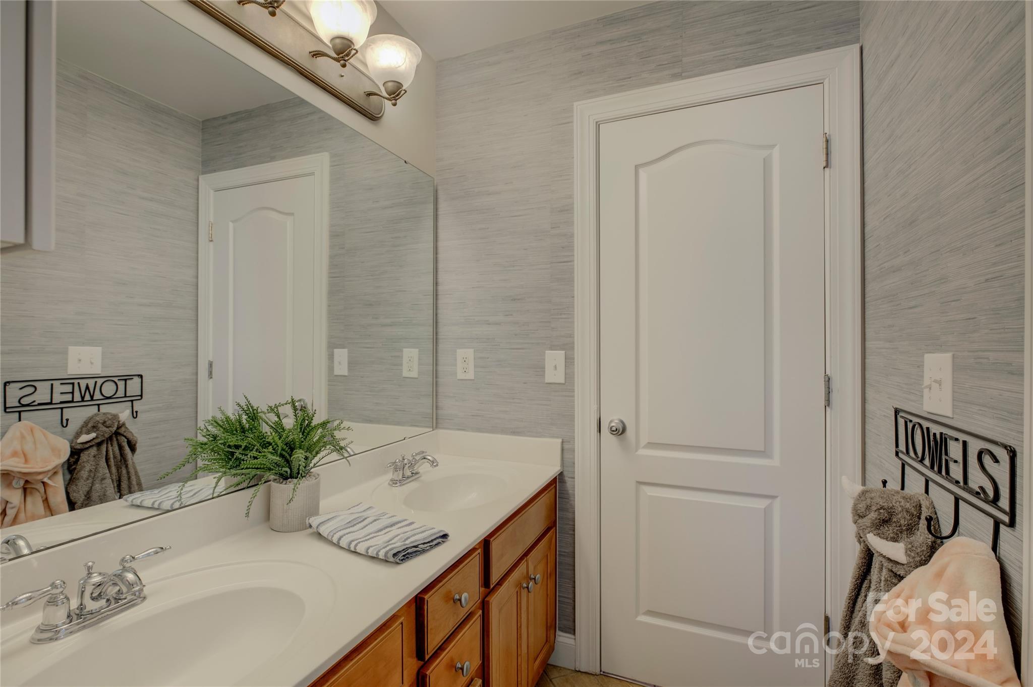 14221 Grand Traverse Drive