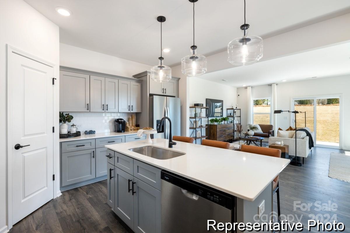 4160 Claret Cup Drive Unit: 38