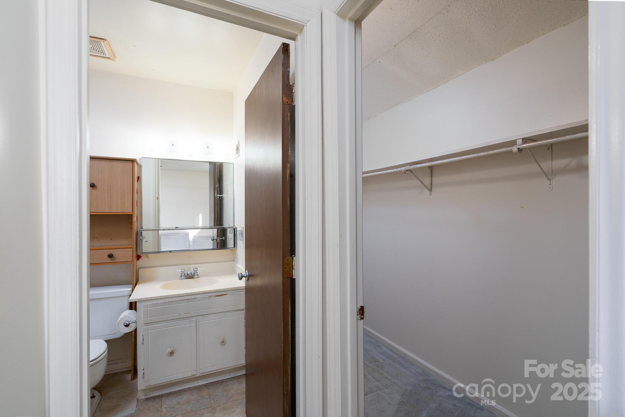 7929 Shady Oak Trail