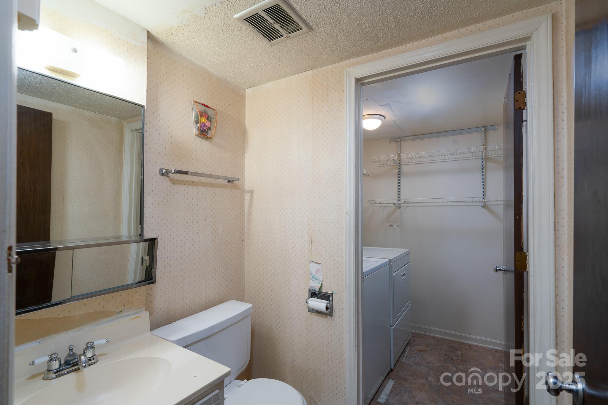 7929 Shady Oak Trail