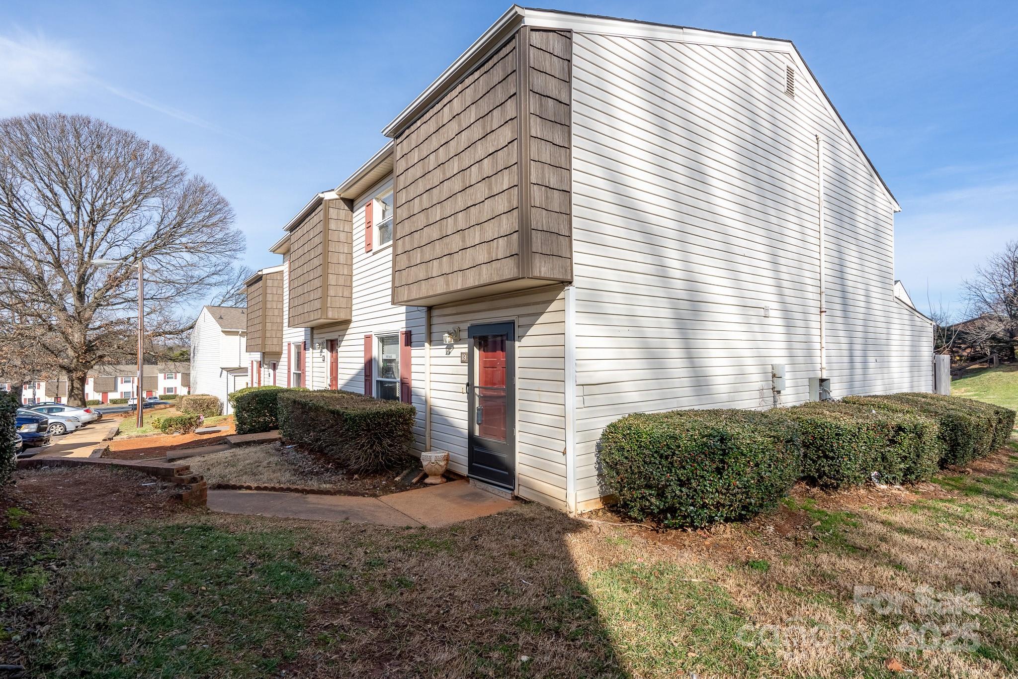 7929 Shady Oak Trail