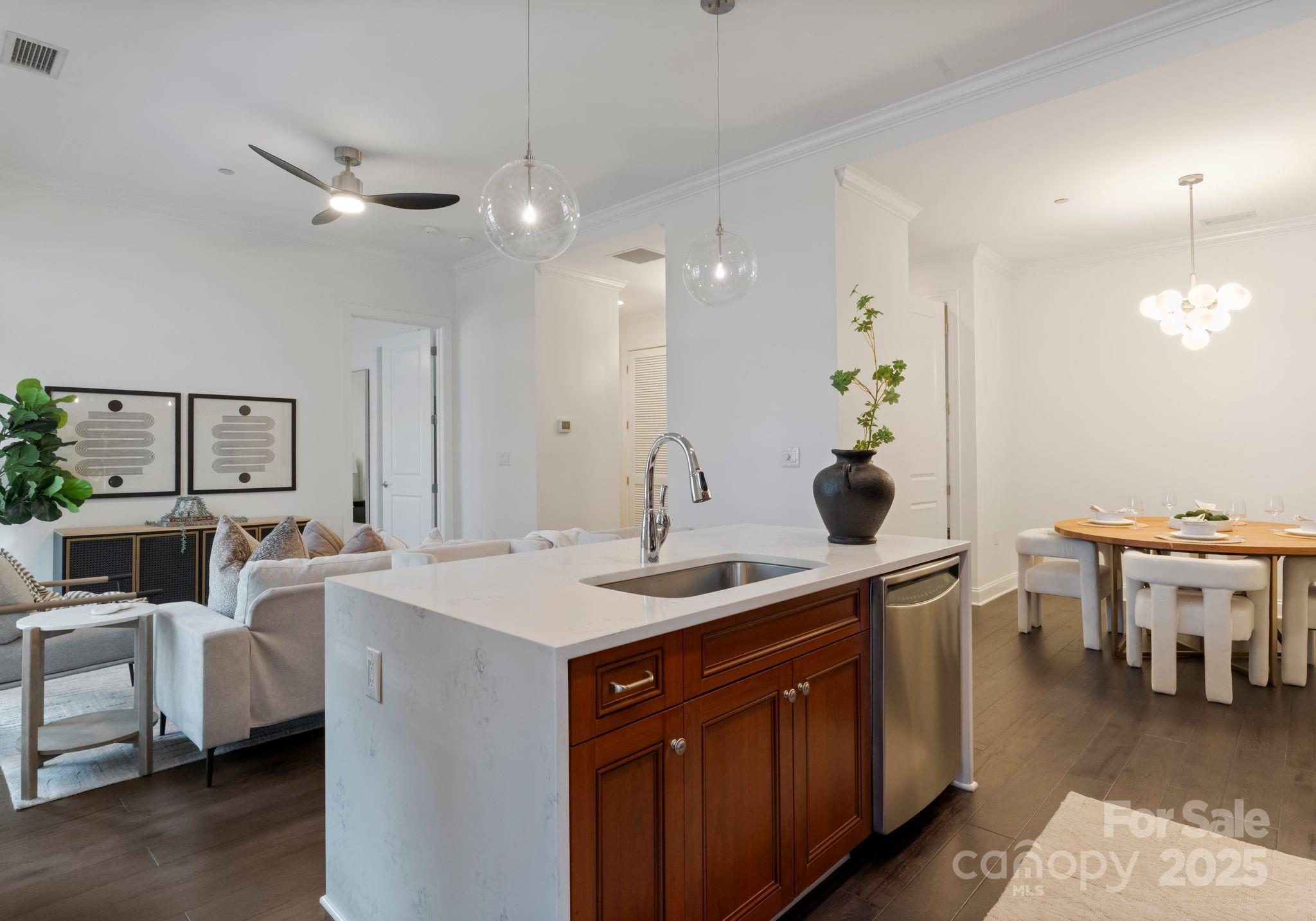 230 S Tryon Street Unit: 810