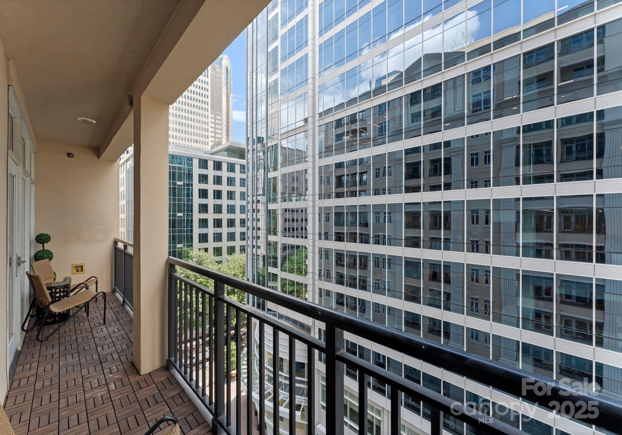 230 S Tryon Street Unit: 810